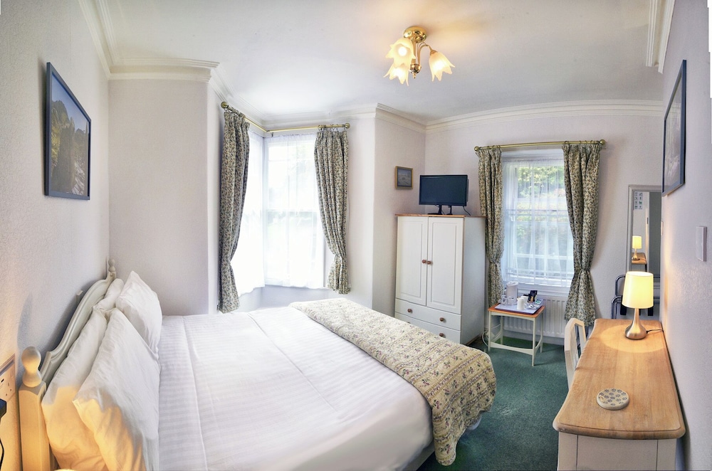 Garth Dderwen Victorian Guest House 7/48