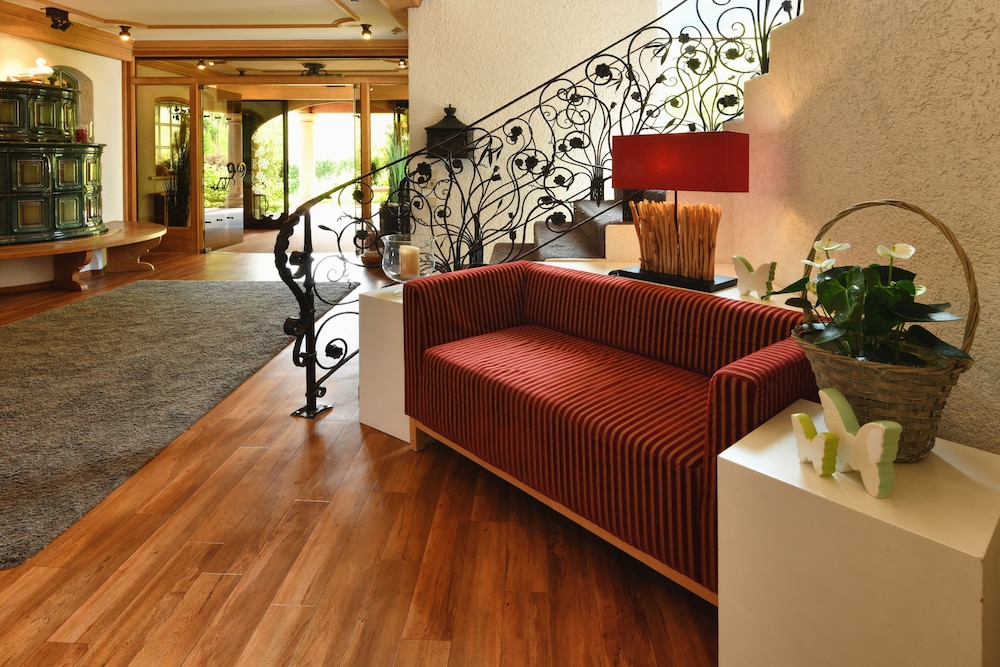 Hotel Rebenhof 32/50