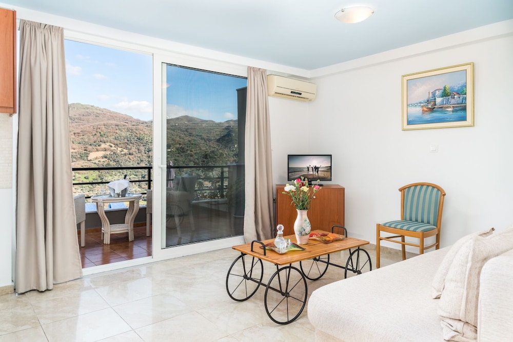 Villa Frati Gorge 23/50