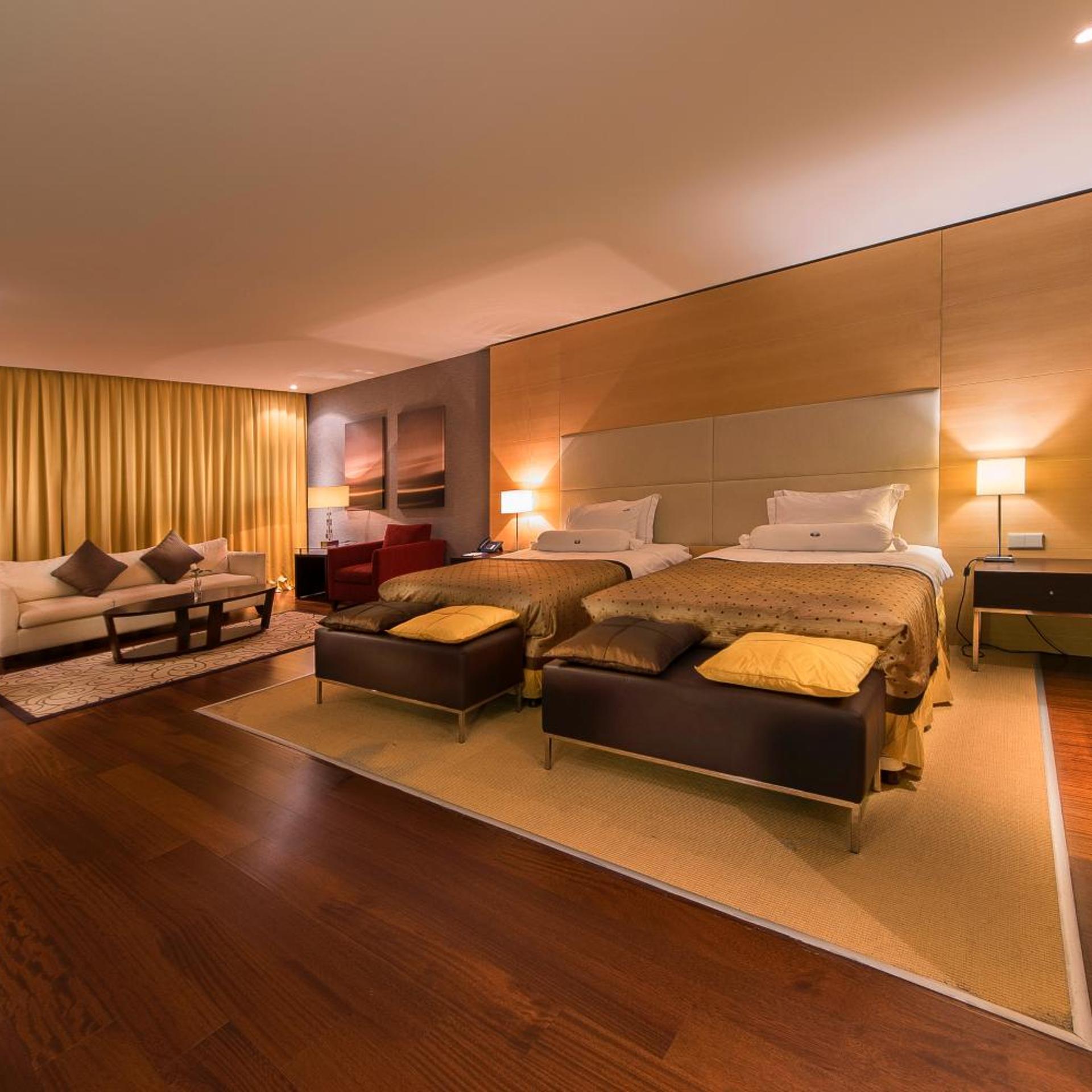 Hotel Grand Swiss 37/64