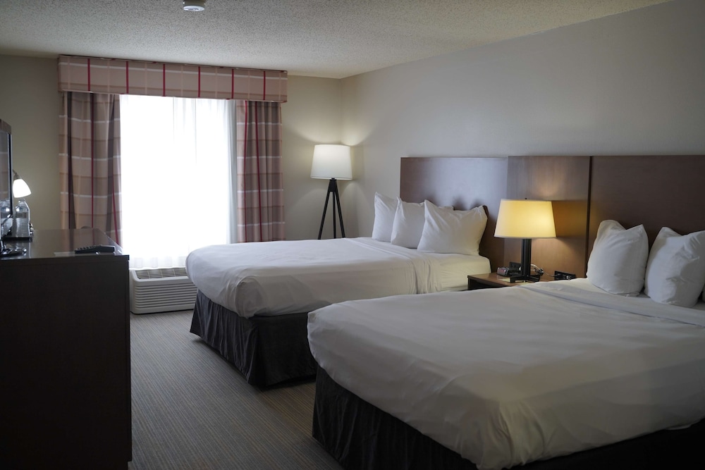Country Inn & Suites by Radisson, Watertown, SD 5/21