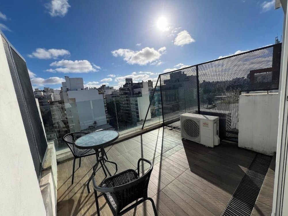 Gema Luxury Suites 64/68