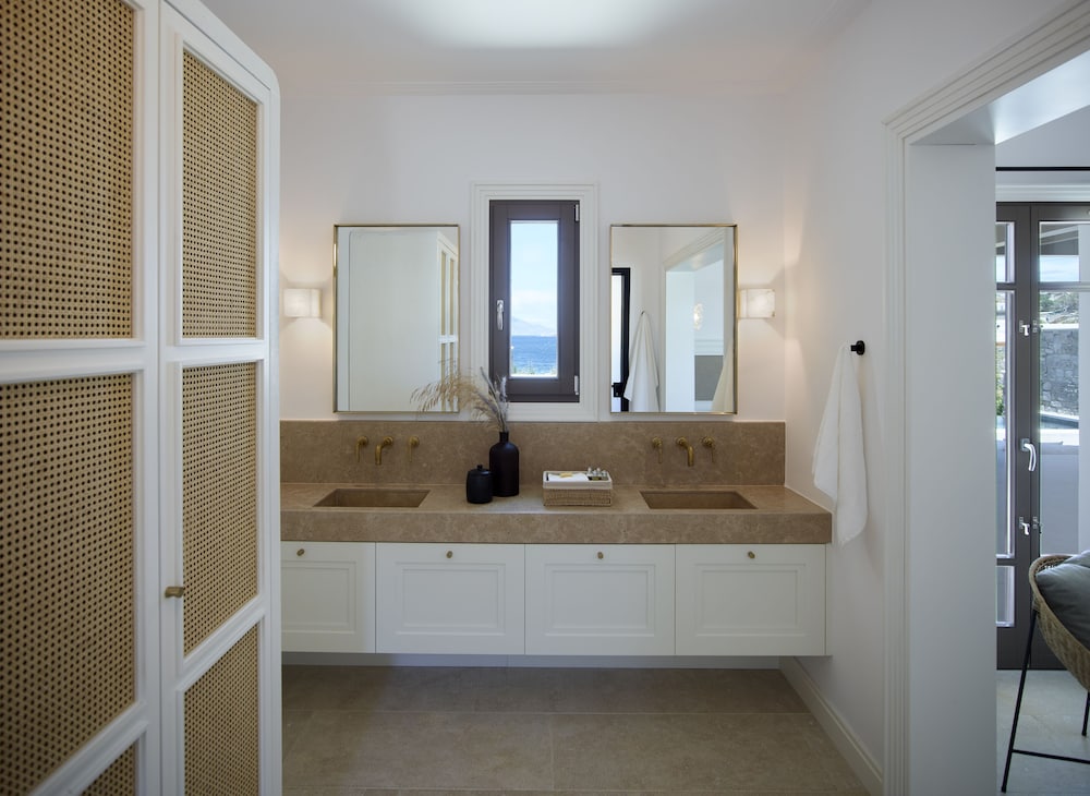 Bonzoe Homes & Villas 47/50