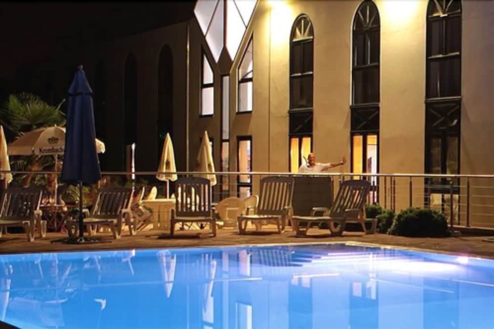 Agape Hotel Niort- Bessines 33/50