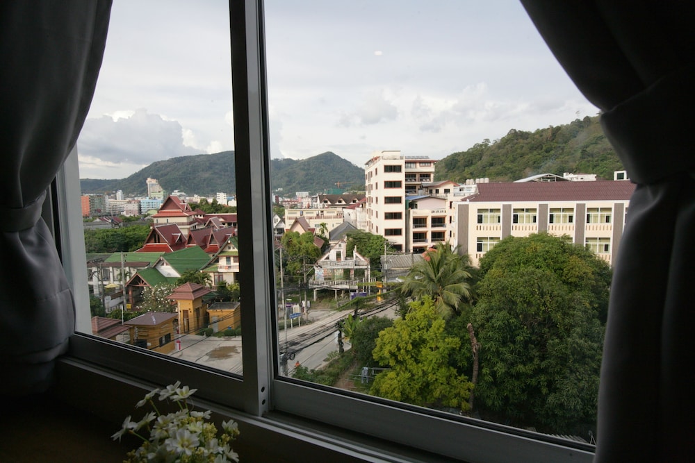 Calypso Patong Hotel 49/51