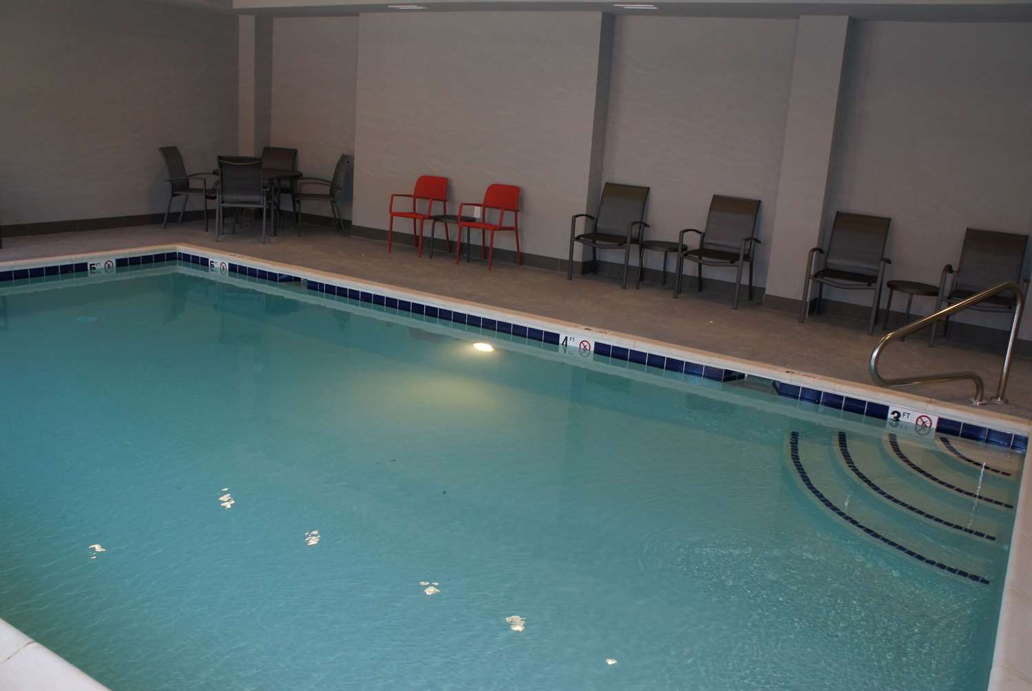 La Quinta Inn & Suites by Wyndham Bloomington 34/64