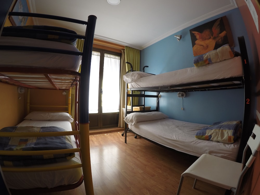 Hostel Rc Miguel Angel 40/49