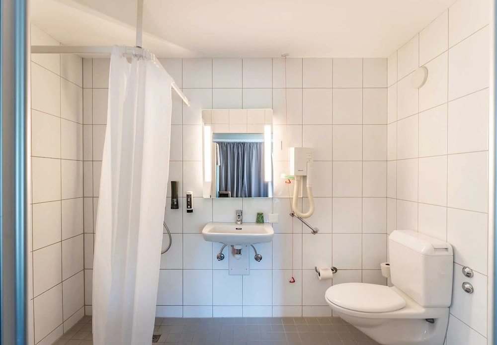 غرفة بسرير مزدوج، B&B Hotel Rothrist Olten 5/6
