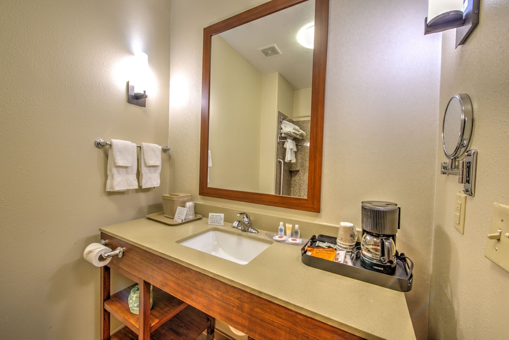 Comfort Suites Tomball Medical Center, TX 57/57