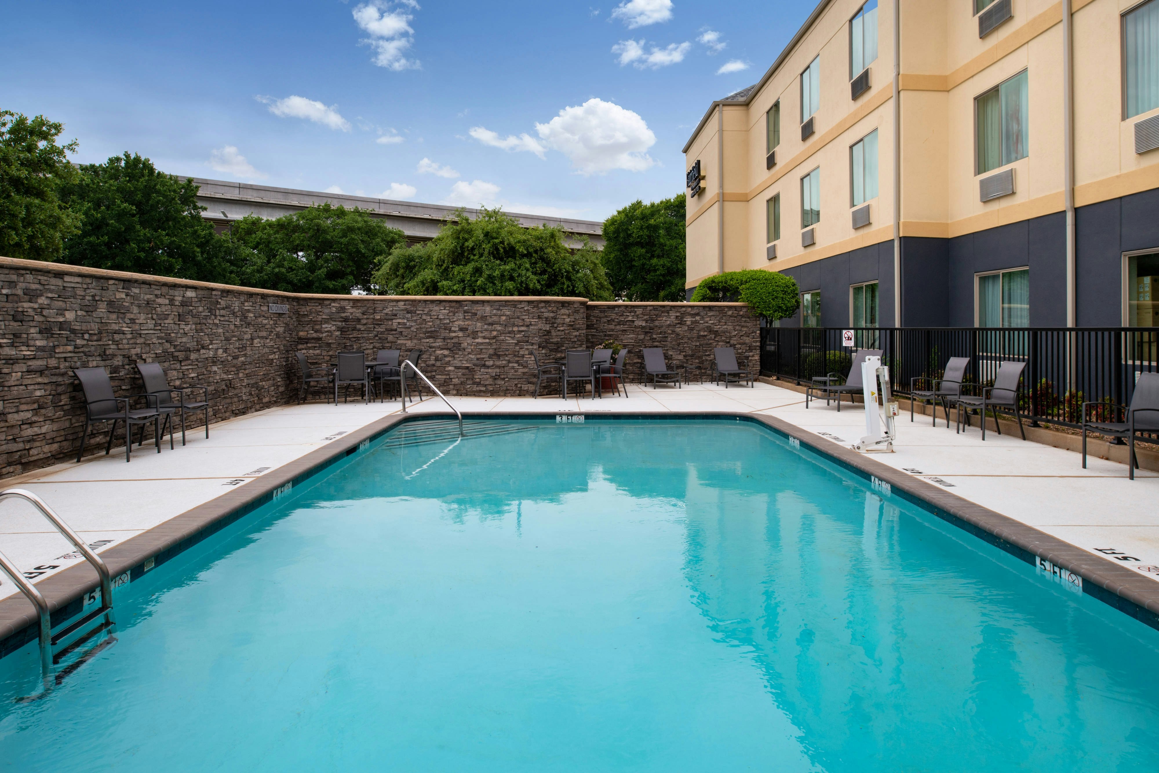 Fairfield Inn Suites By Marriott Arlington Six Flags 9/17