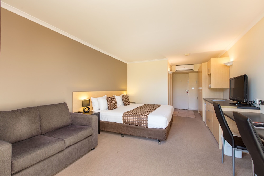 MILDURA INLANDER RESORT 8/40
