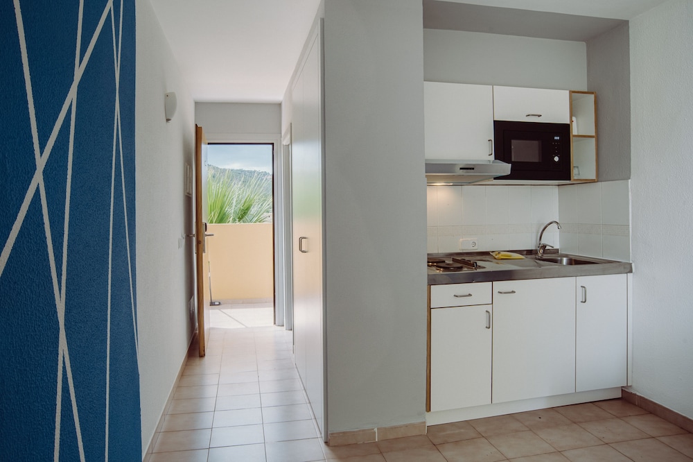Alper Apartments 28/28