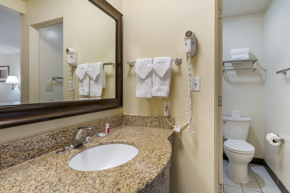 University Inn Suites 48/50