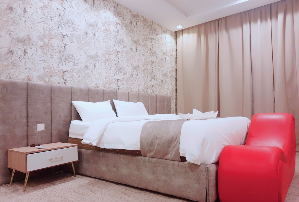 جولدن أبها المضياف(Abha Al-Mudiyaf Al-Thahabiya Serviced Apartments) 18/25