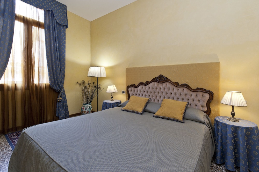Residence Palazzo Odoni 4/15