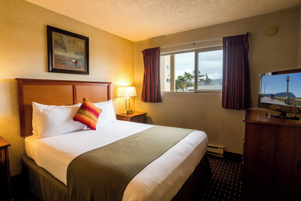 Ebb Tide Oceanfront Inn 24/73