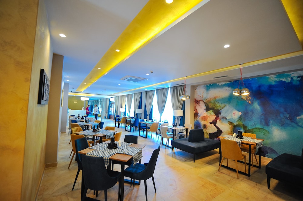 Sandy Beach Resort 51/74