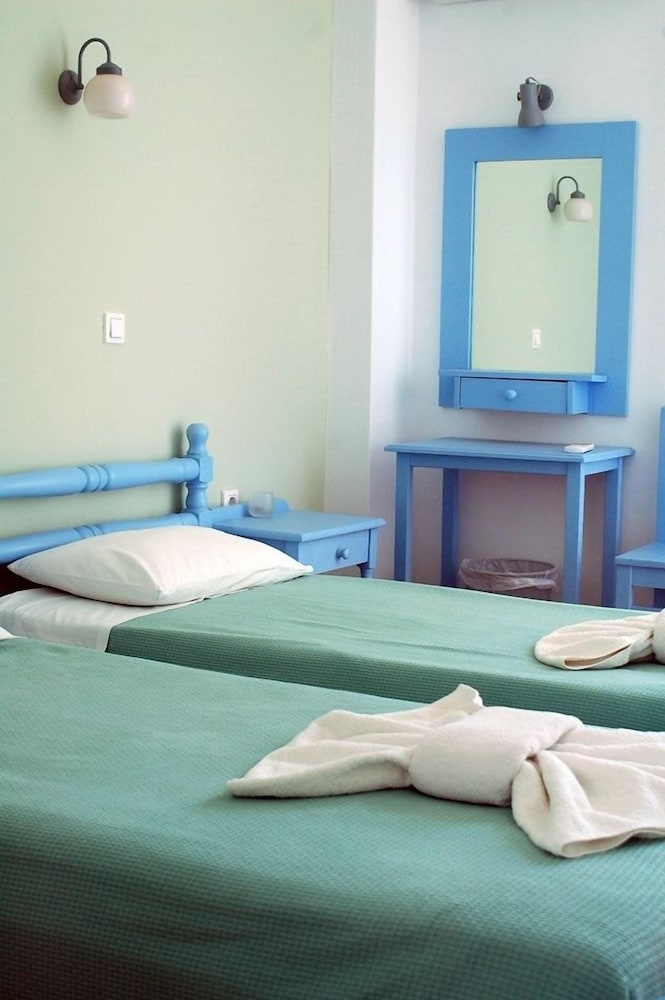 Paros Hotel 13/43