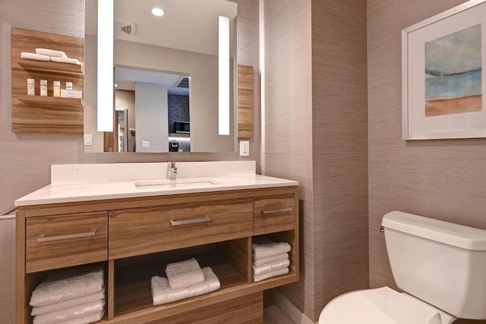 Home2 Suites By Hilton Anaheim Resort 21/45