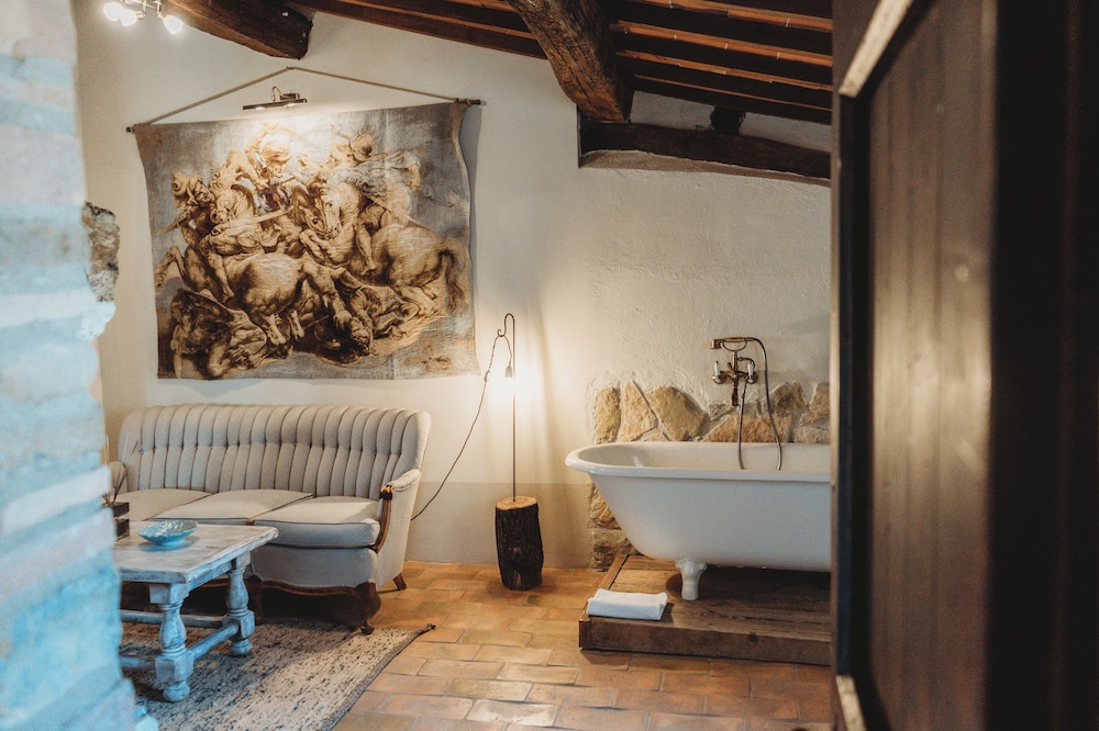 LOCANDA IN TUSCANY 30/50