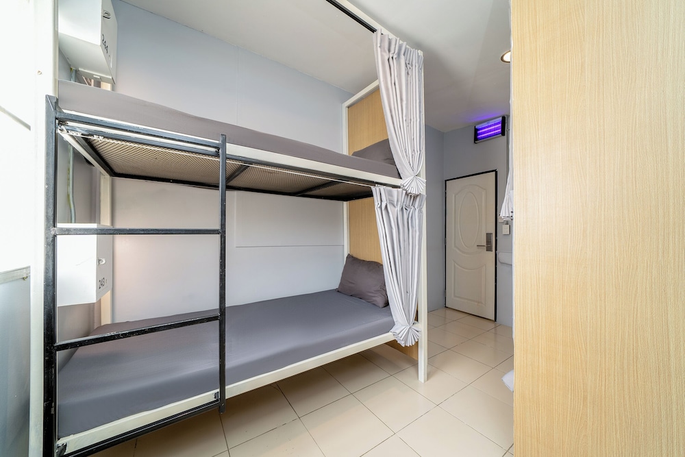 Oh Bangkok Hostel 57/84