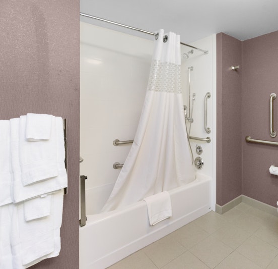 Hampton Inn Butler 40/40