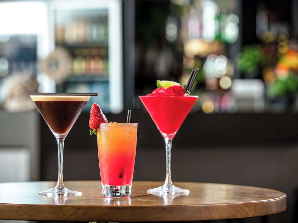 NOVOTEL SURFERS PARADISE 28/64