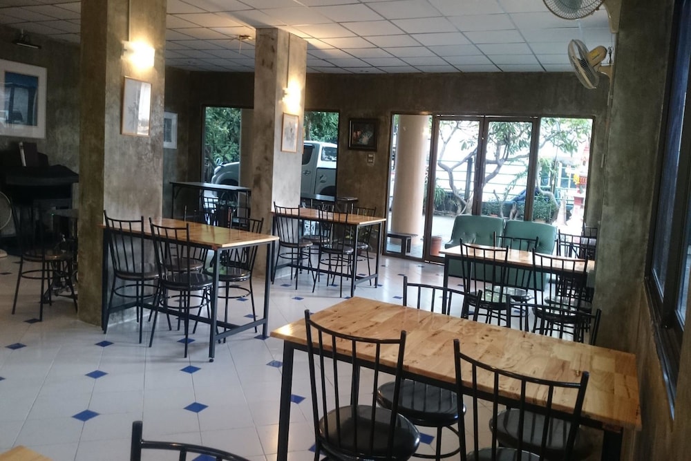 Central Place Hotel 20/30