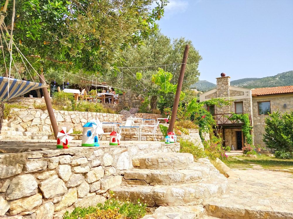 Zephyros Hotel 11/44