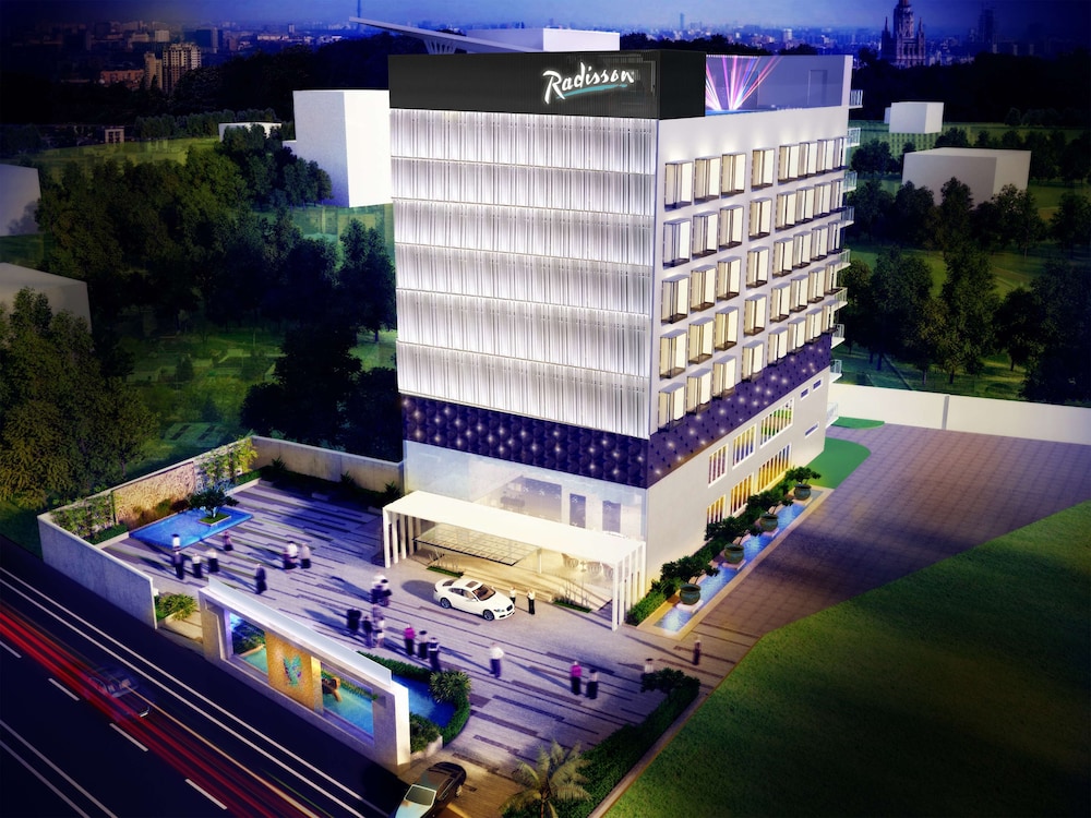 Radisson Lucknow City Center 2/64