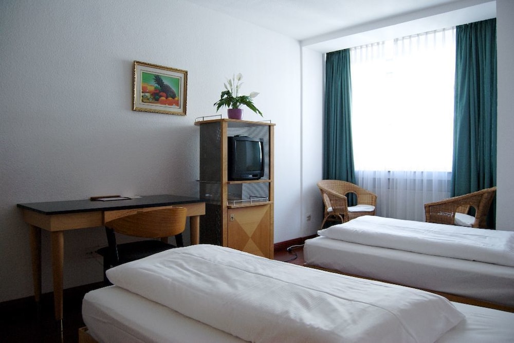 Rugs Hotel Dusseldorf 15/50