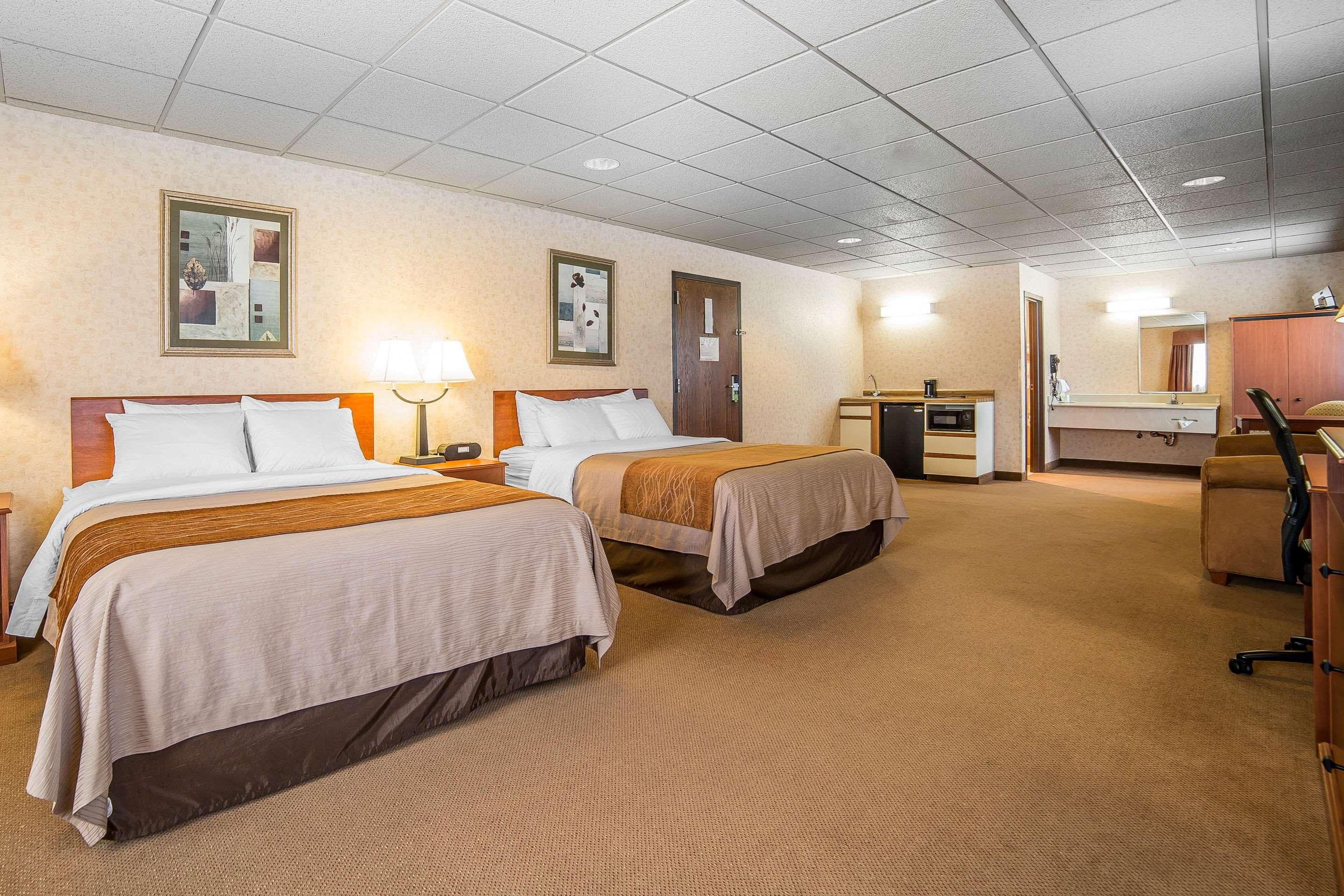 Efficiency, Suite, 2 Queen Beds