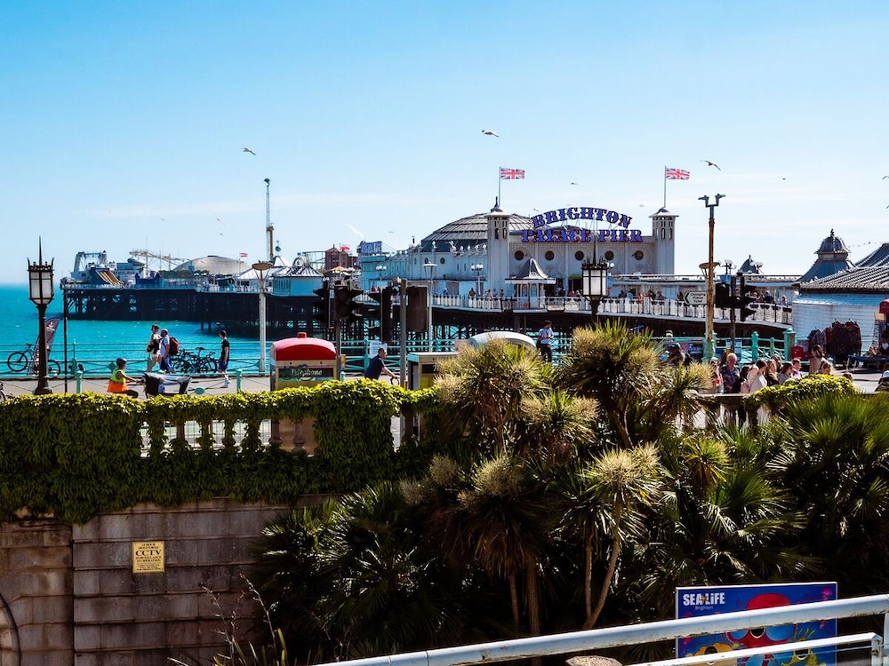 a&o Brighton Beach 3/40