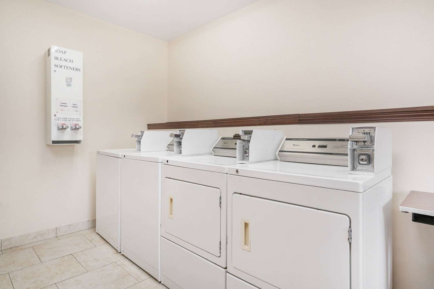 Americinn By Wyndham Johnston Des Moines 6/41