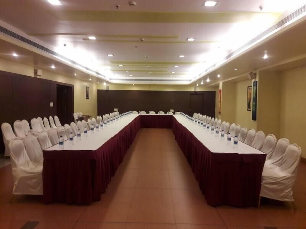 HOTEL EEFA 21/28