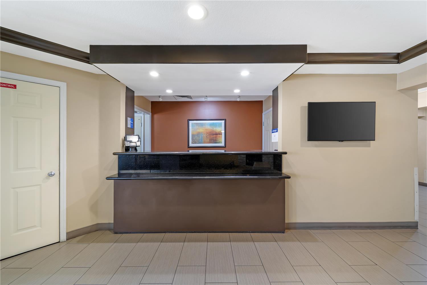 Best Western Plus Twin View Inn & Suites 2/16