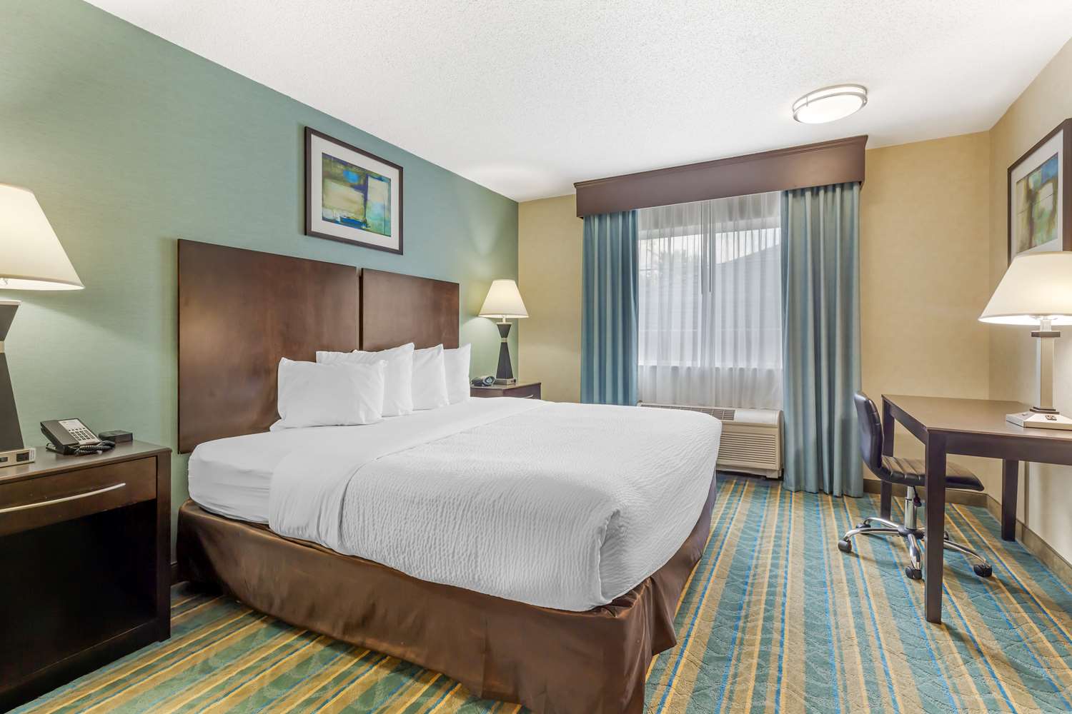 Best Western Plus Berkshire Hills Inn & Suites 8/41