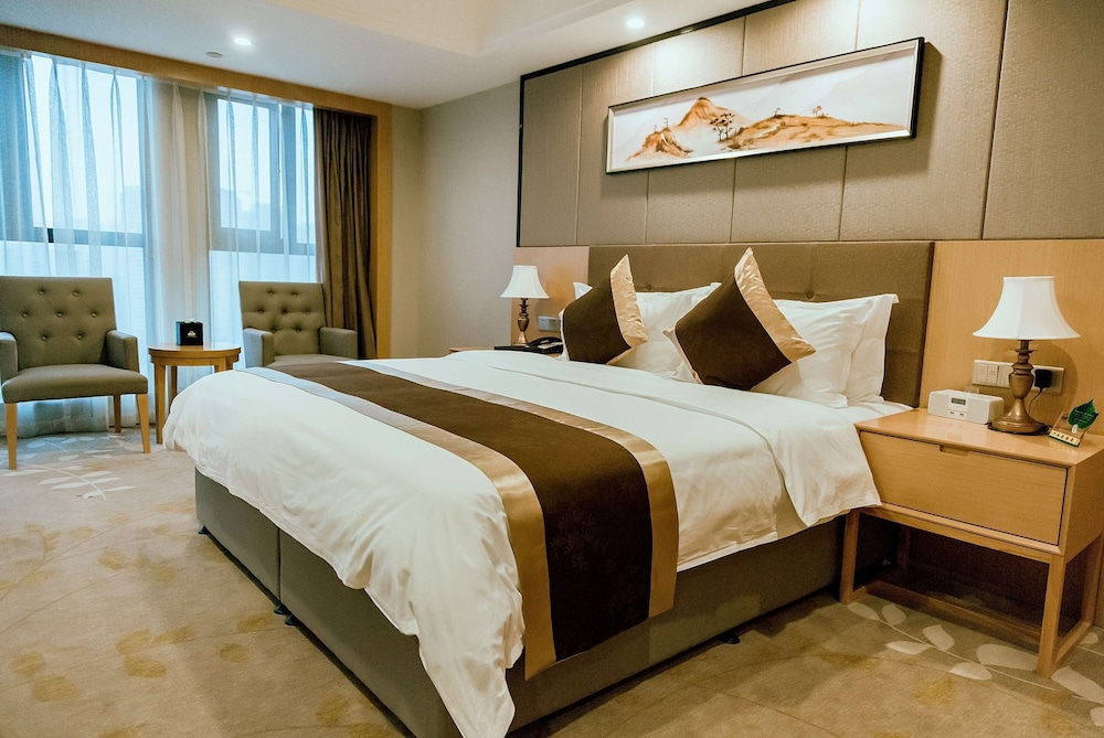 Days Inn by Wyndham Business Place Sichuan Bazhong 2/17