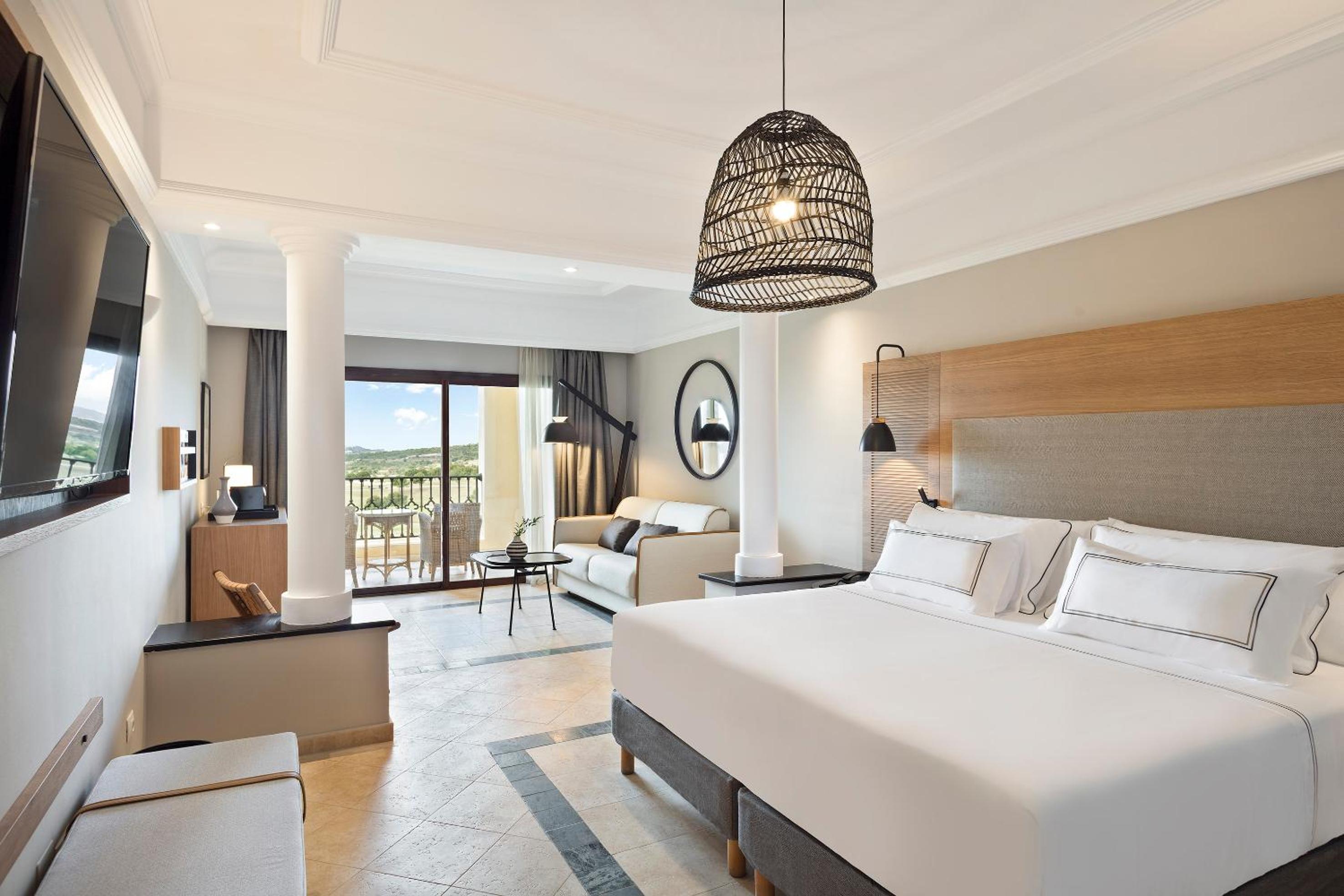 The Level, Family, Single Bed