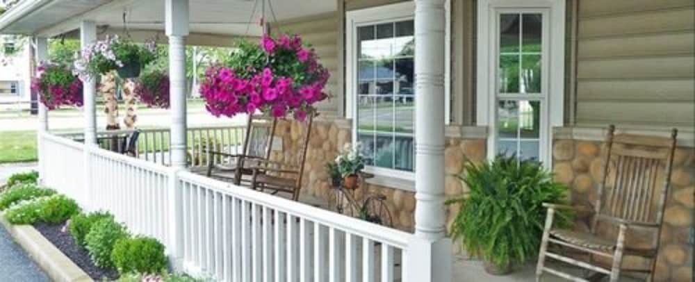 Hearthstone Inn & Suites 5/65