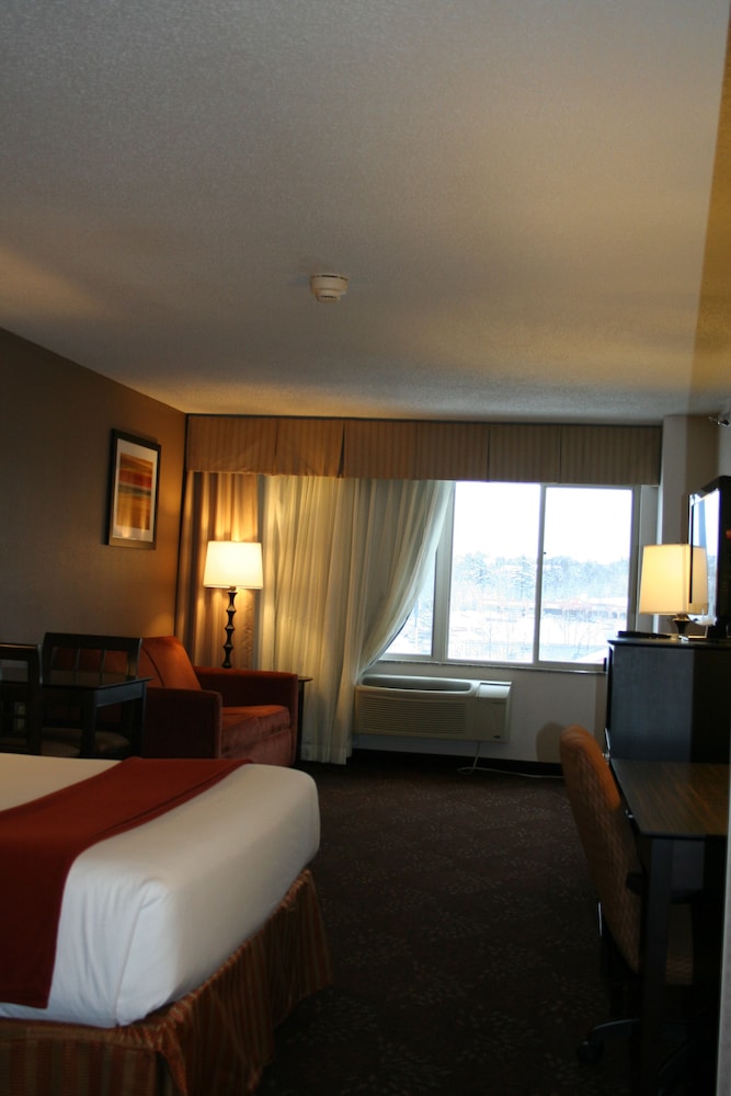 Holiday Inn Express Houghton Keweenaw 20/77