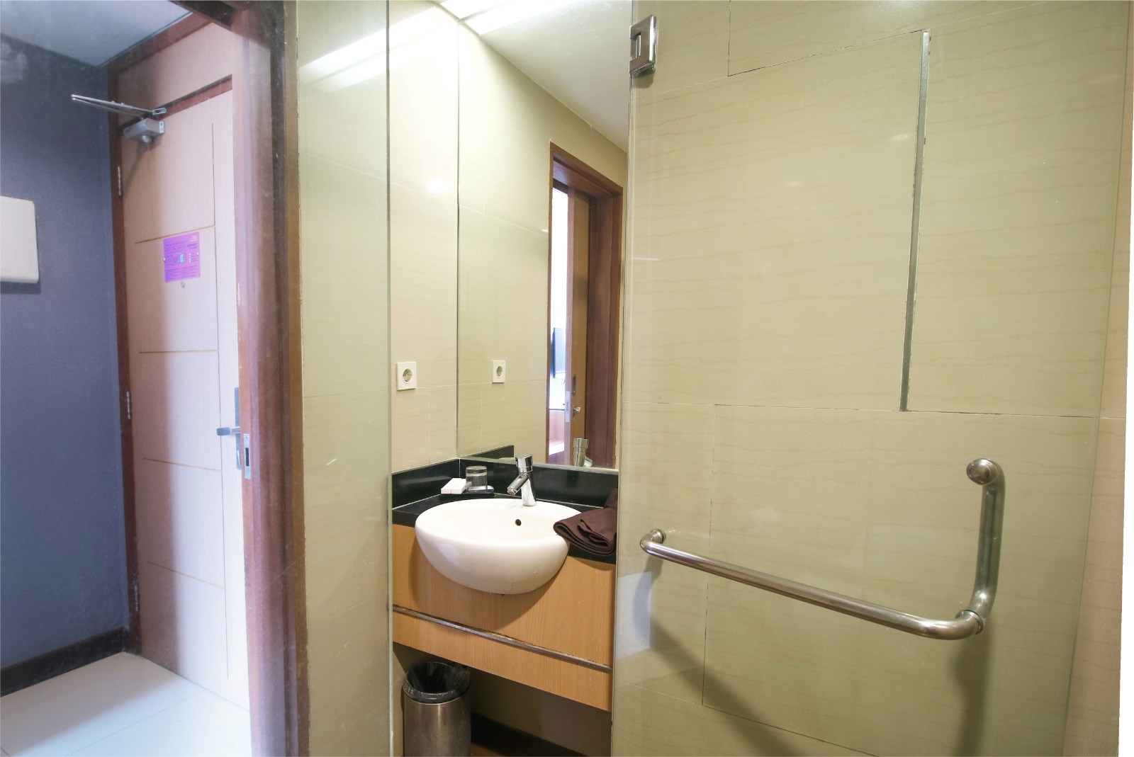 D Kayon Hotel Demangan Yogyakarta Ex Midtown Xpress Demangan Yogyakarta 36/37
