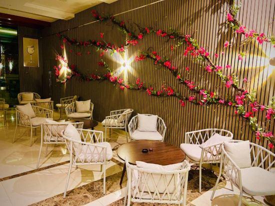 فندق لافيرا إن(Lavera inn hotel) 27/29