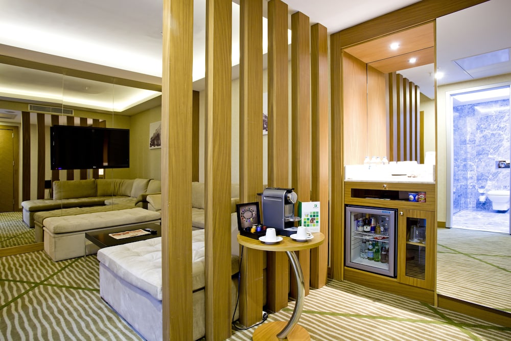 HOLIDAY INN GAZIANTEP SEHITKAMIL 16/39