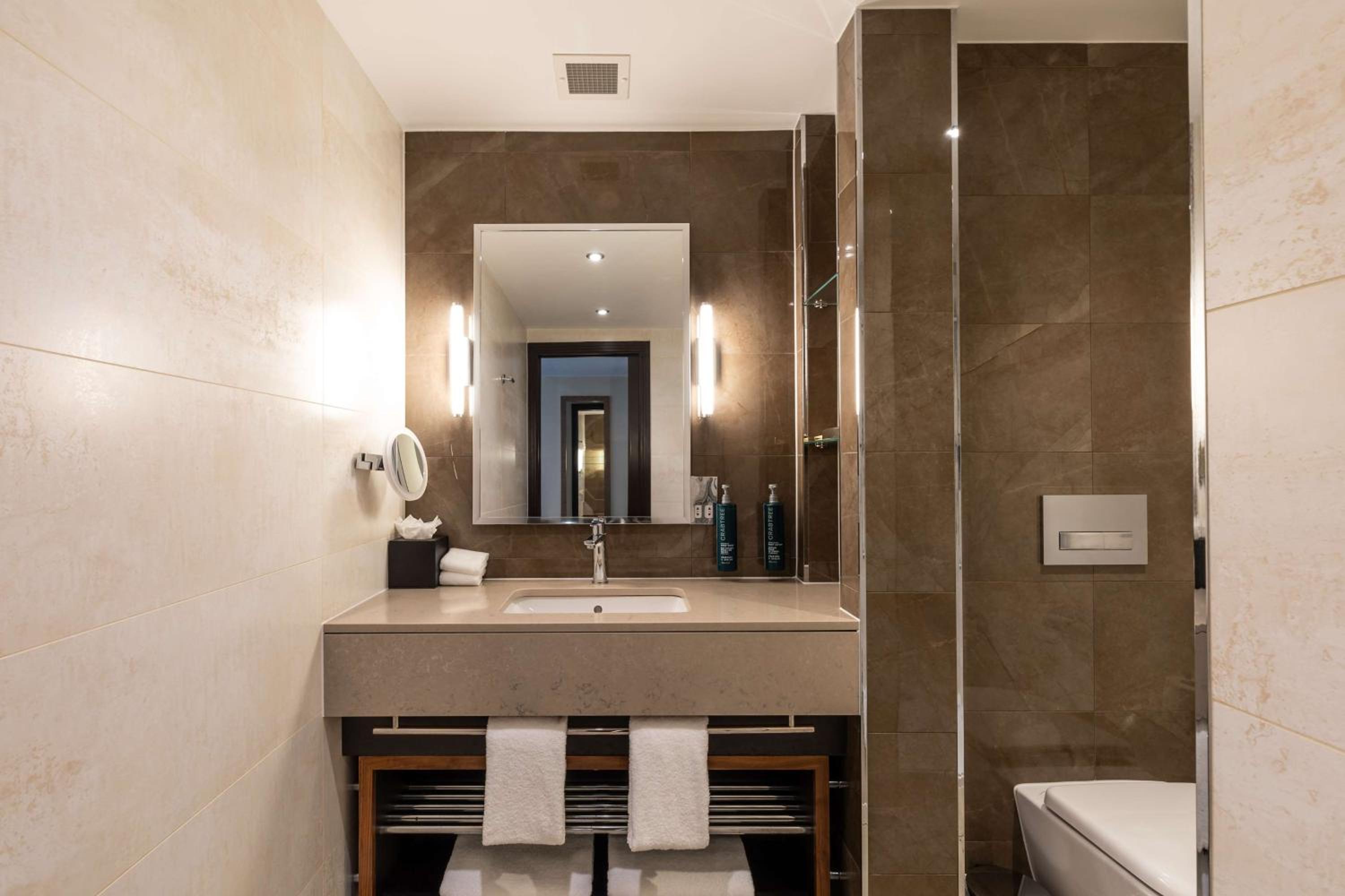 DoubleTree by Hilton London West End in LONDON