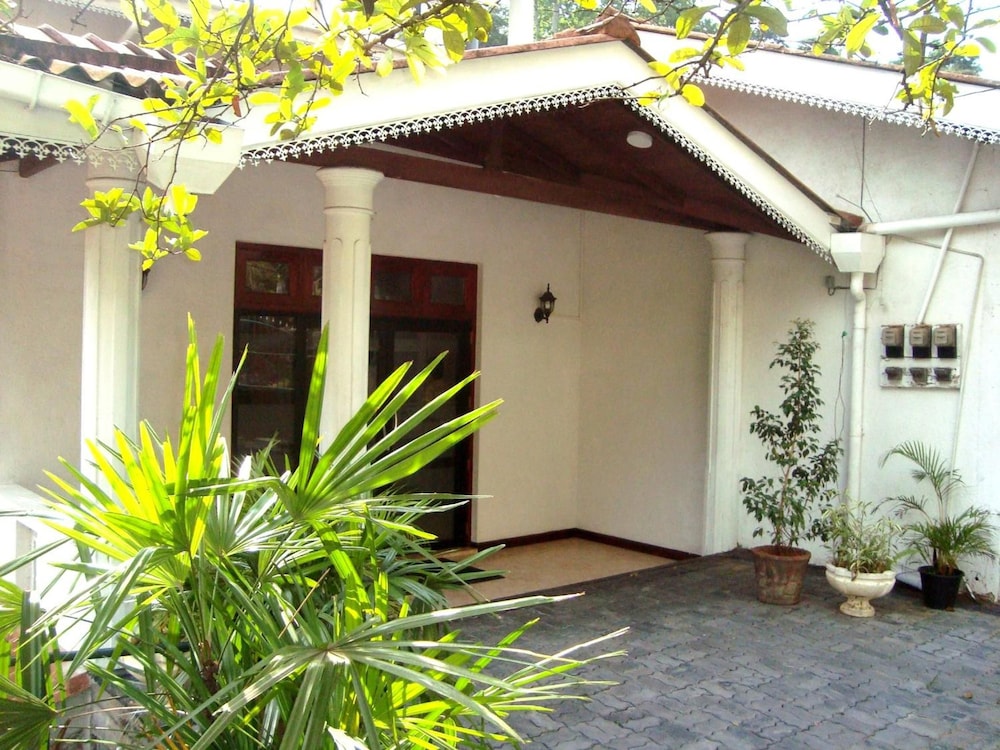 Layathraa Hotel And Restaurant 5/62