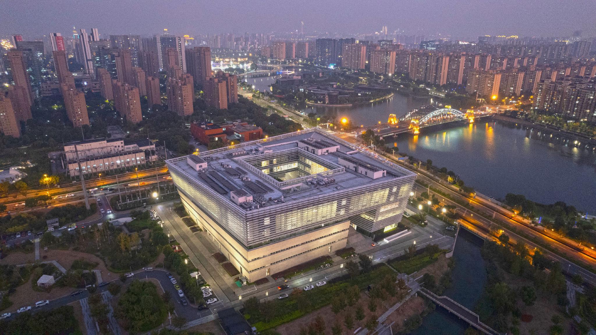 Vienna International Hotel (Suzhou Likou Furniture City) 5/42