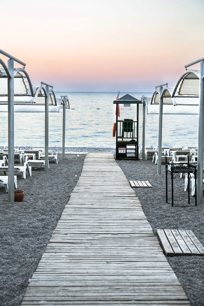 Sailors Beach Club 32/35