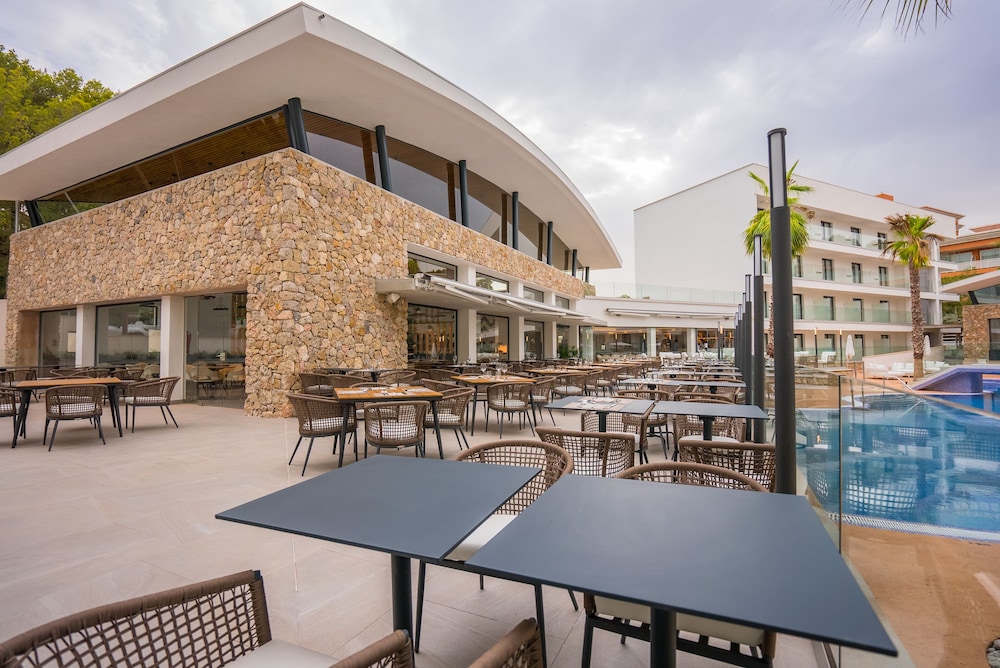 Morlans Suite Hotel Adults Only 42/51