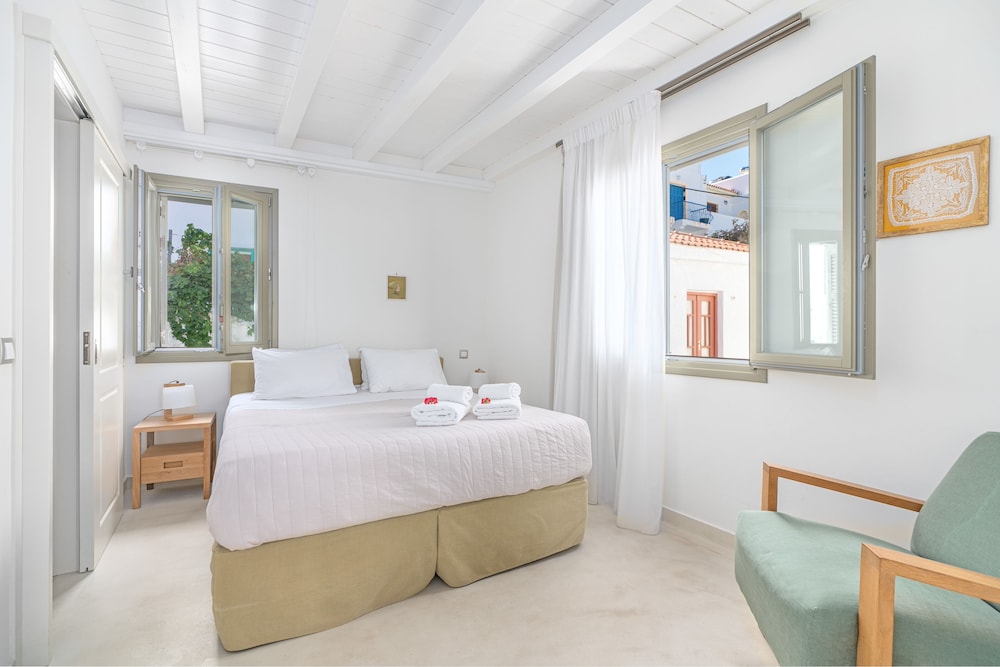 Hermes Suites 5/50